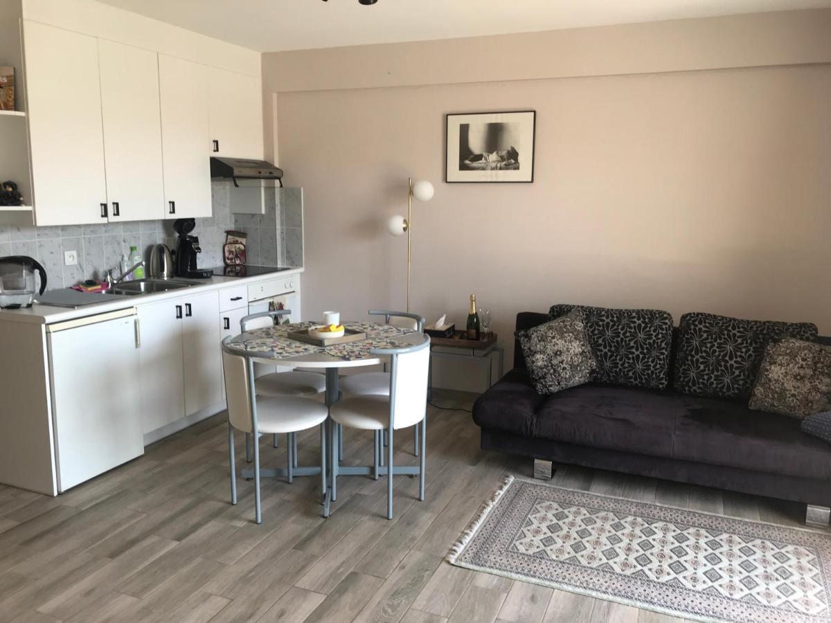 Shiny Nice Studio At Ostend Apartamento Exterior foto