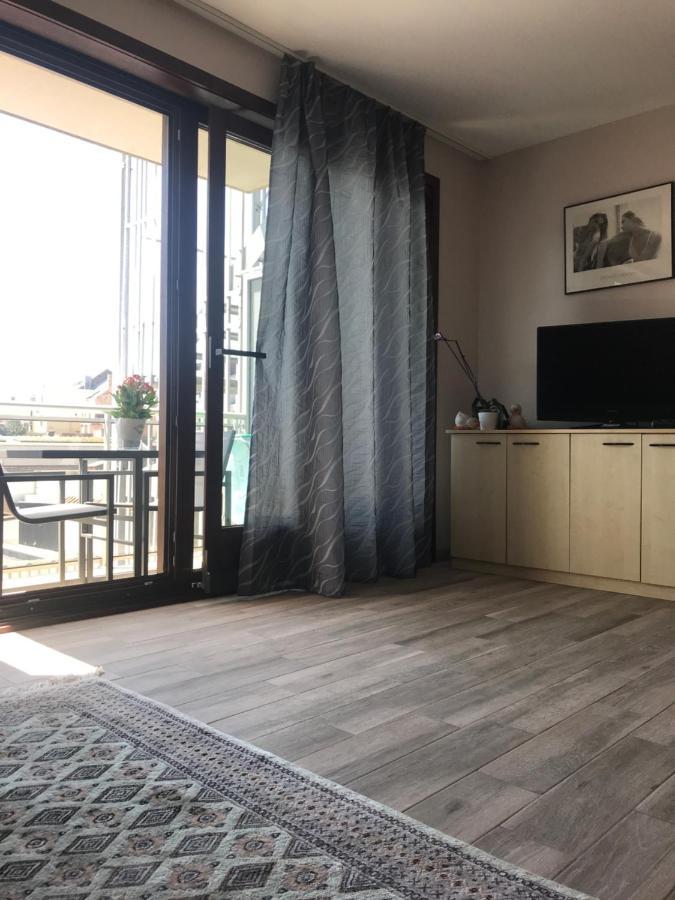 Shiny Nice Studio At Ostend Apartamento Exterior foto
