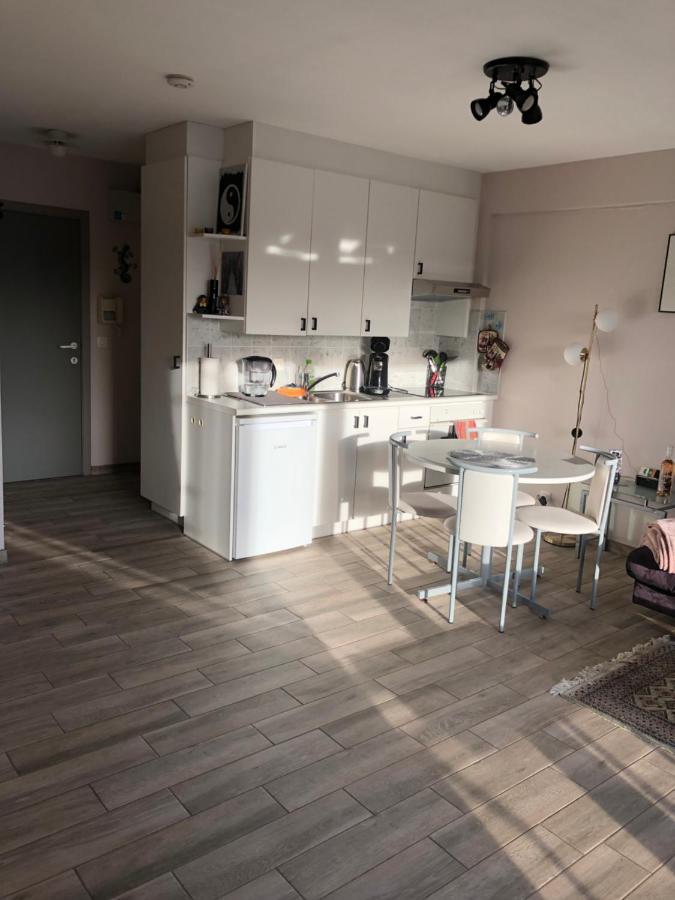 Shiny Nice Studio At Ostend Apartamento Exterior foto